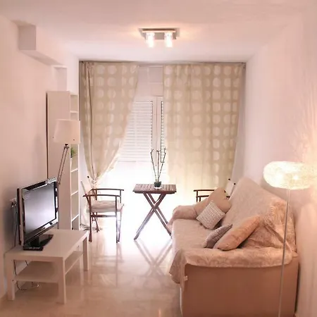 Sunny Apartments, Centre Apartment