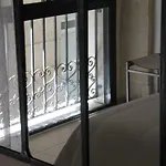 Sunny Apartments, Centre